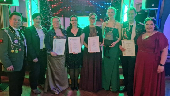 Offizielle Krönung der Jugendkönigin Fabienne Metker