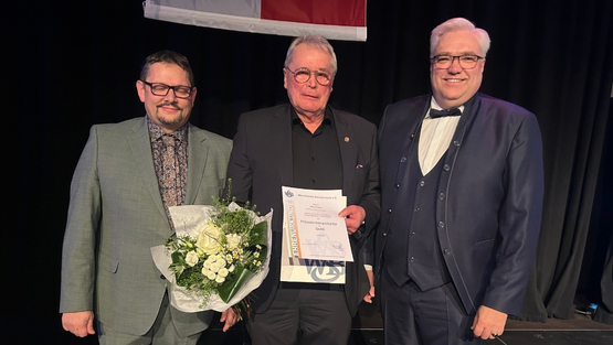 Präsidentenplakette in Gold für Detlef Klott